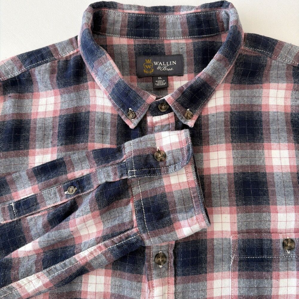 Wallin & Bros Mens XL Flannel Shirt Navy Plaid Gorpcore Cabincore Classic Preppy